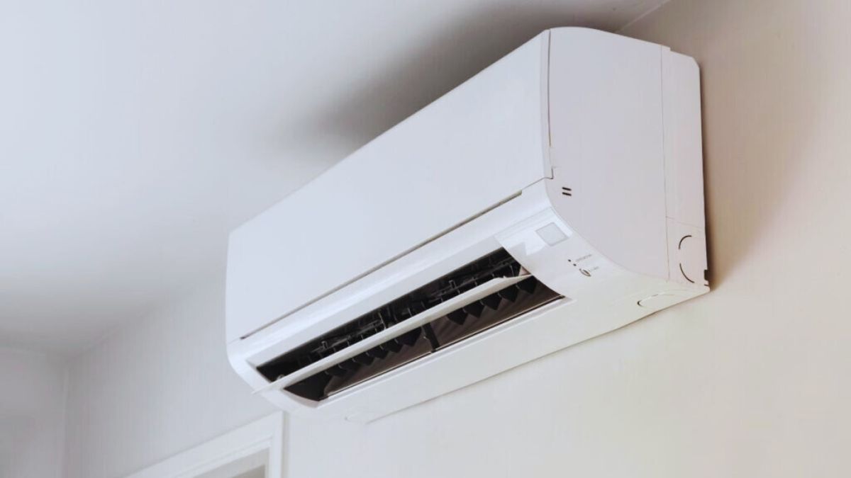 Vaste monoblock airco aan de muur gemonteerd voor het koelen van een binnenruimte